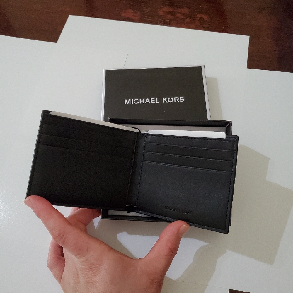 🤩 New with tags authentic Michael Kors real leather black men's wallet - Picture 3 of 8
